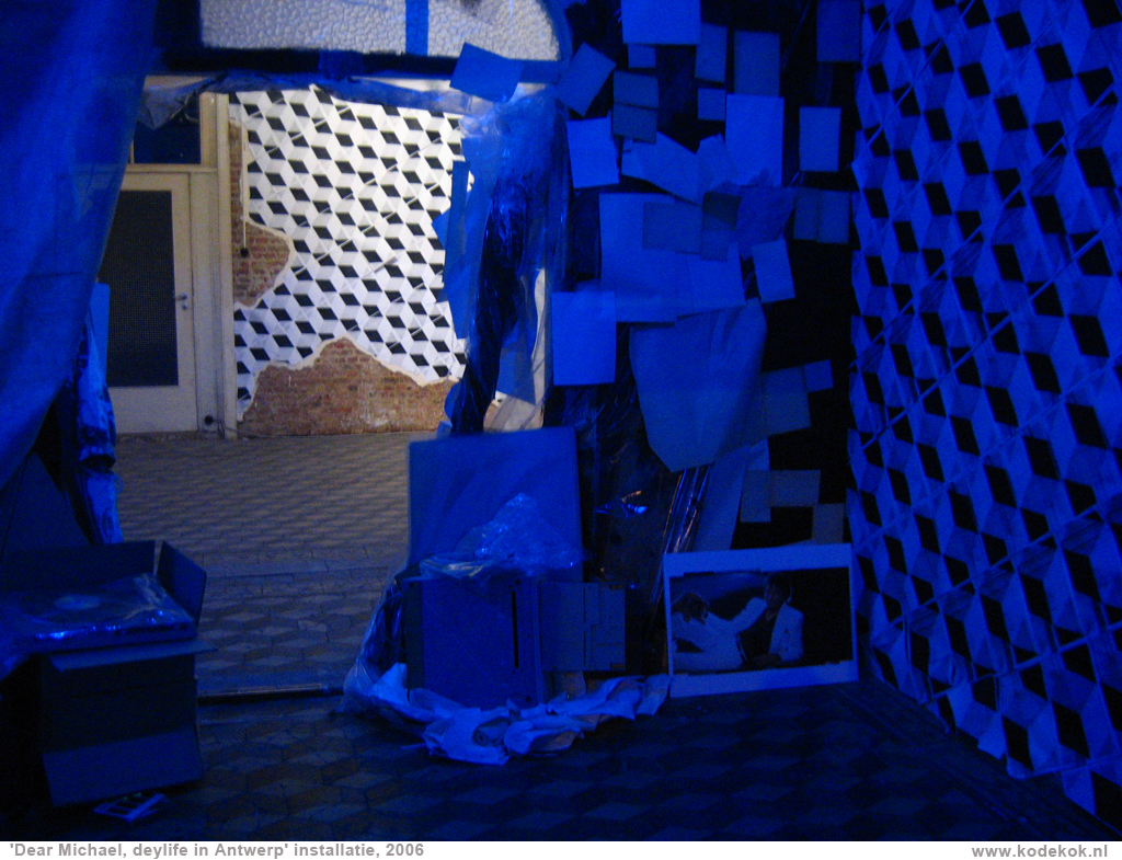 Dear Michael daylife in Antwerp - Image 4